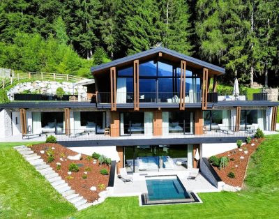 Chalet Crystal