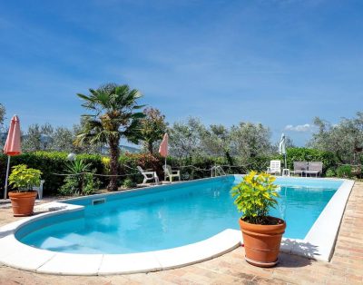 Agriturismo “Il Grappolo E La Rosa – Sagrantino” with Shared Pool, Private Terrace, and Wi-Fi