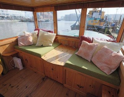Cozy and romantic apartment in captain’s steering cabin