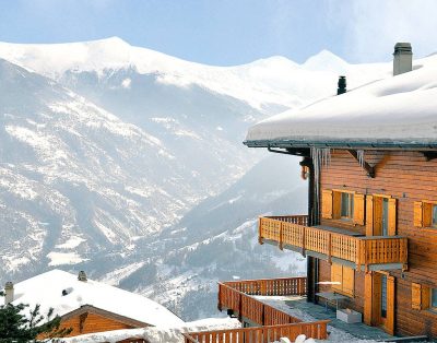 Holiday apartment for 8 people with balcony