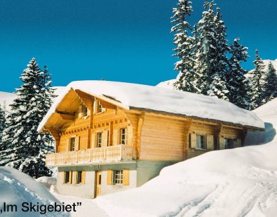 Holiday home for 52 people with balcony