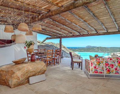 Holiday Home “Villa Maryna” with Sea View, Private Terrace, Pool and Wi-Fi