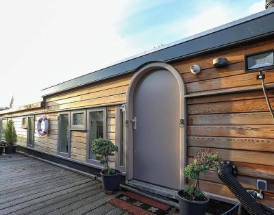 Houseboat next to Amstel in the City Centre (1br)