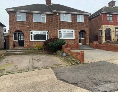 House Sleeps 6 with Garden, Parking