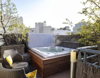 Luxury Penthouse, 7 guests, A/C, serviced, Art, Spa