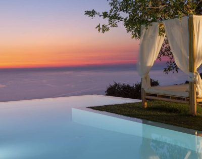 Luxury Villa with endless sea view,close to famous Porto Katsiki!