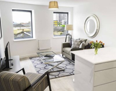 Spacious 2-Bedroom Executive Apartment – Ideal for Business Travellers