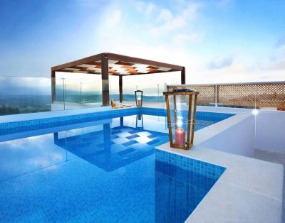 Traditional 4bd villa with view,rooftop pool,Bbq!