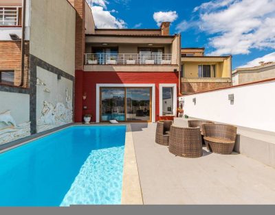 Tranquility Villa with Pool | Private Garden & Bbq
