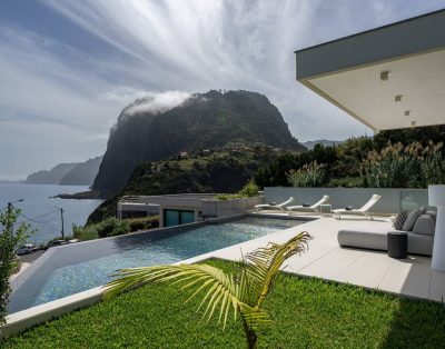 Villa Guindaste I – Modern Villa with Sea View