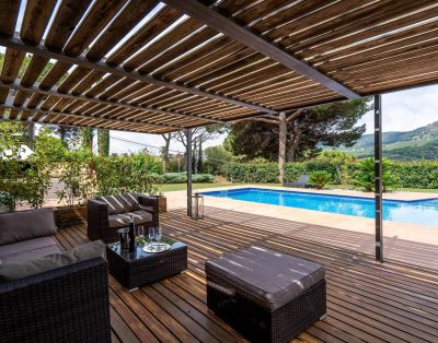 Villa Llum with Views, Pool 25 minutes from Bcn