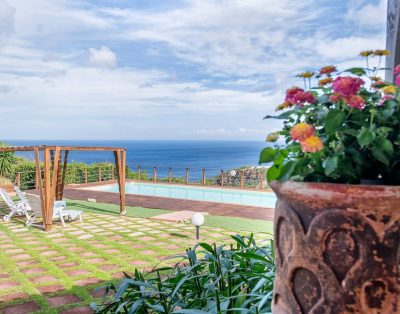 Villa ‘Patrizia’ with Sea View, Wi-Fi and Air Conditioning