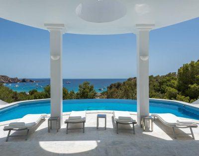 Villa Rica Beach – Hollywood Glamour and Seaside Luxury in Ibiza – 4 minutes walk to Cala Jondal Beach.