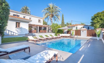 Villa ‘Scandinavian Design’ with Sea View, Wi-Fi and Air Conditioning