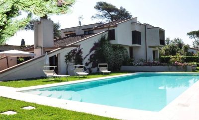 Villa With Huge Garden And Swimming Pool, 5 Minutes Far From The City Center