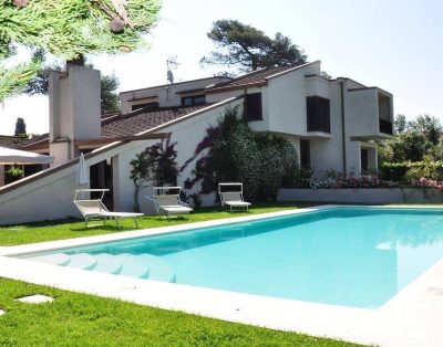 Villa With Huge Garden And Swimming Pool, 5 Minutes Far From The City Center