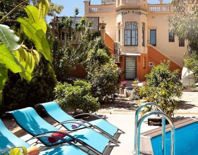 Villa with private garden and pool,big terrace-solarium,pergola