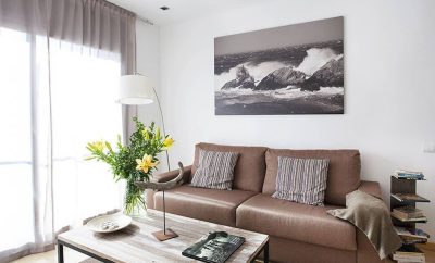 Your 2 rooms and 2 bath home 200m from the beach